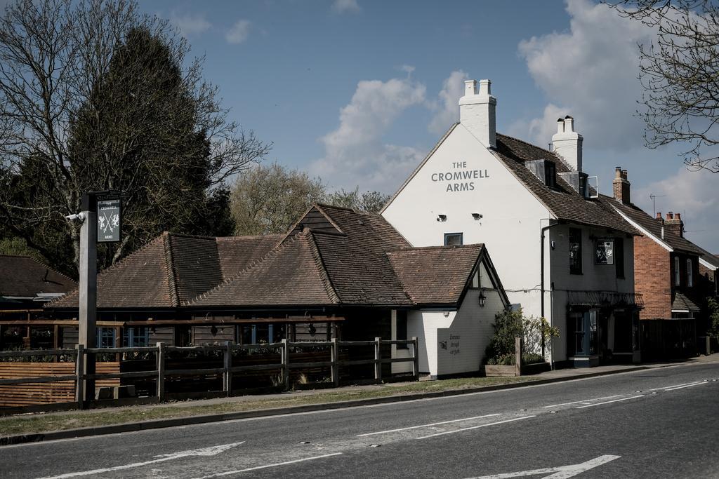 Cromwell Arms Country Pub With Rooms Ромсі Екстер'єр фото