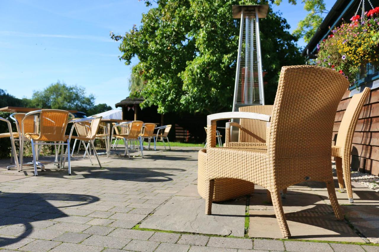 Cromwell Arms Country Pub With Rooms Ромсі Екстер'єр фото