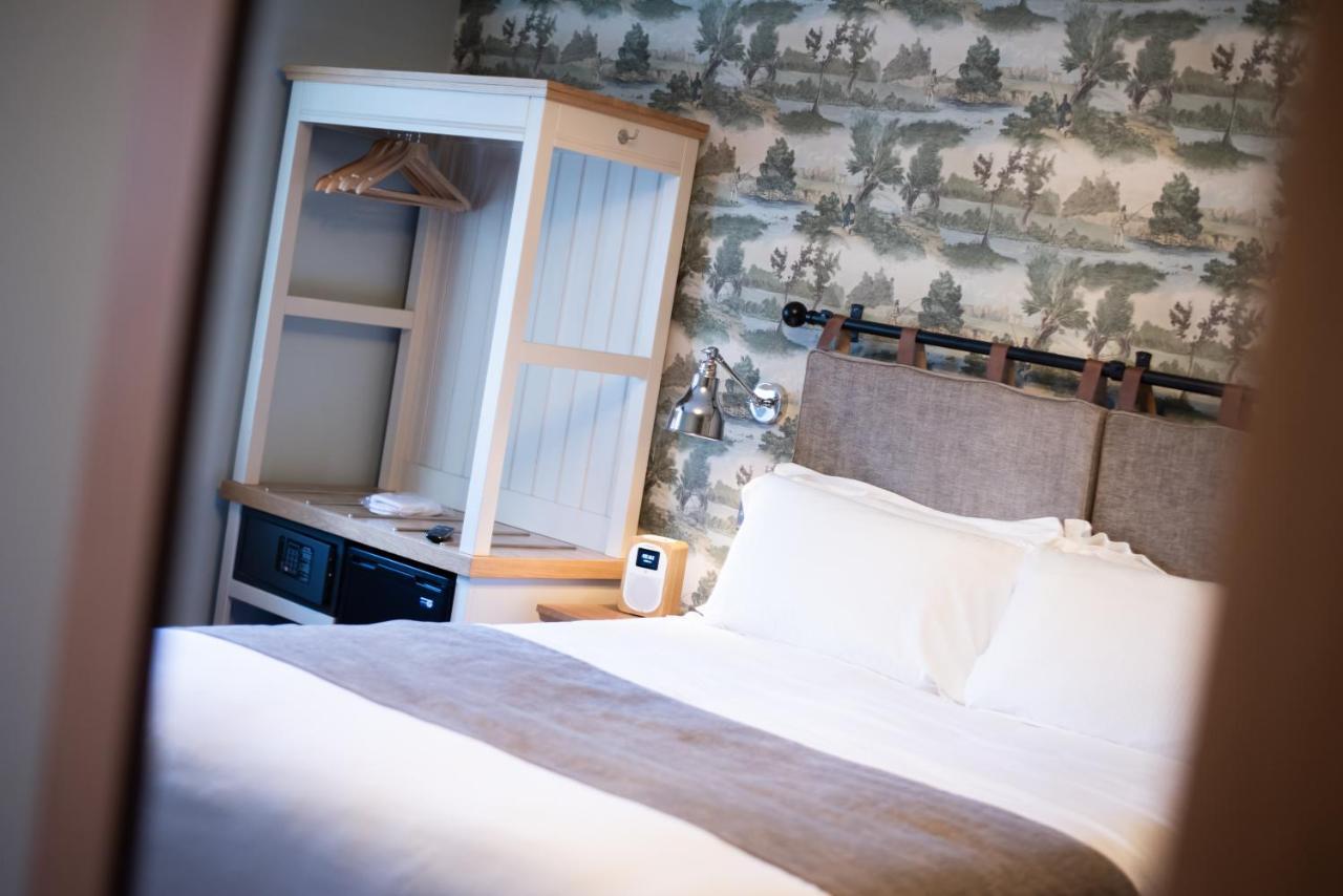 Cromwell Arms Country Pub With Rooms Ромсі Екстер'єр фото